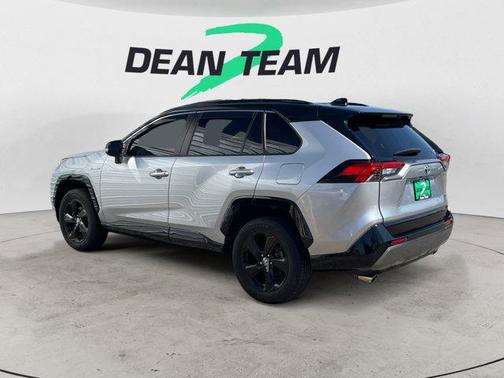 2020 Toyota RAV4 Hybrid SE