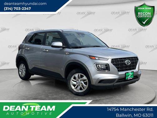 Shimmering Silver 2024 Hyundai VENUE SE
