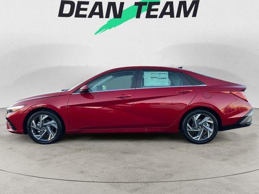 2025 Hyundai ELANTRA SEL