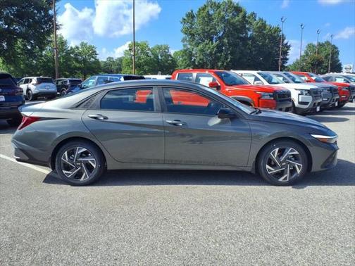 2025 Hyundai ELANTRA Sport