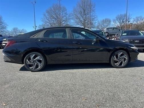 2025 Hyundai ELANTRA Sport