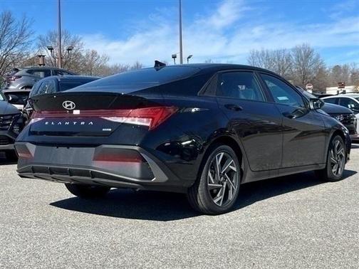 2025 Hyundai ELANTRA Sport