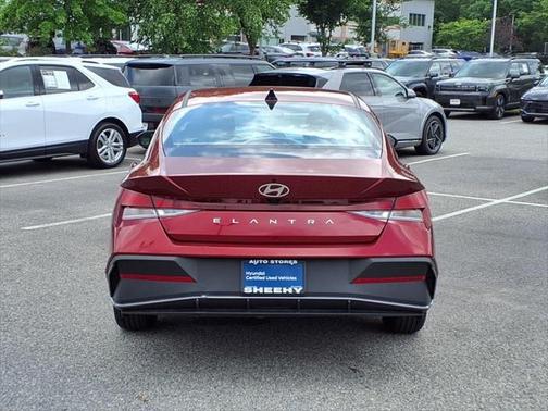 2024 Hyundai ELANTRA SEL