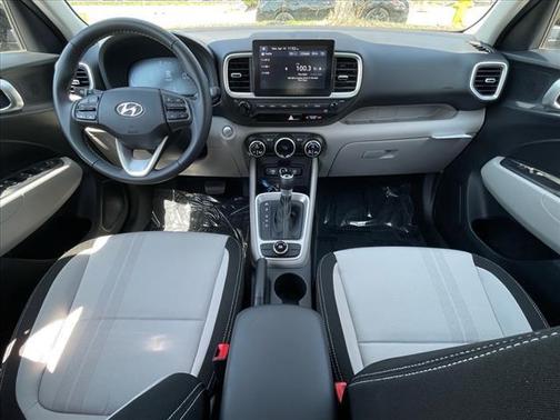 2024 Hyundai VENUE SEL