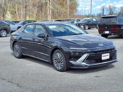 2025 Hyundai SONATA Hybrid SE