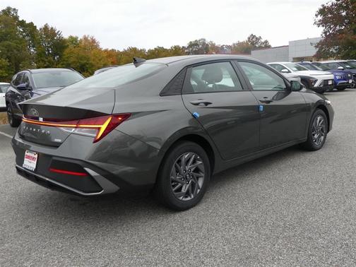 2025 Hyundai ELANTRA HEV Blue