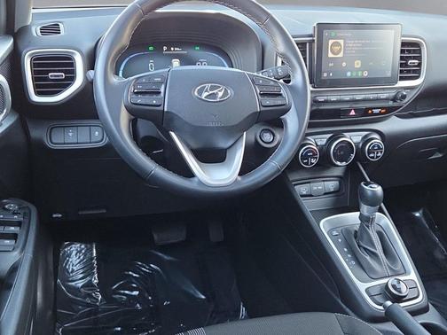 2024 Hyundai VENUE SEL