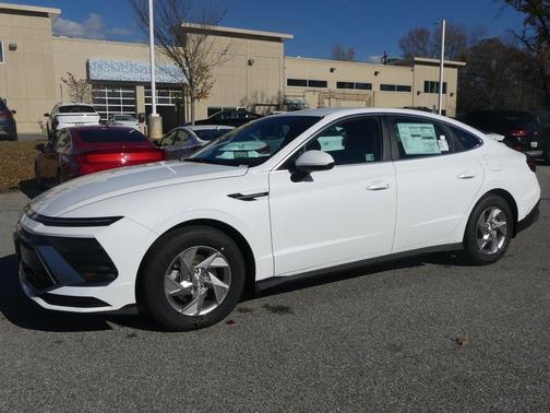 2025 Hyundai SONATA SE