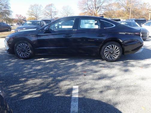 2026 Hyundai SONATA Hybrid SE