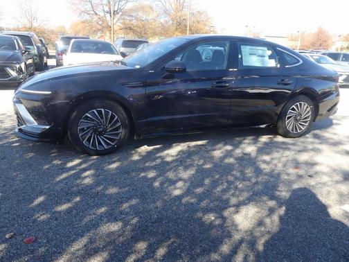 2026 Hyundai SONATA Hybrid SE