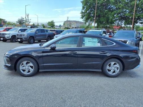 2025 Hyundai SONATA SE
