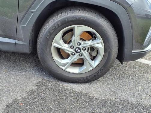 2022 Hyundai TUCSON SE