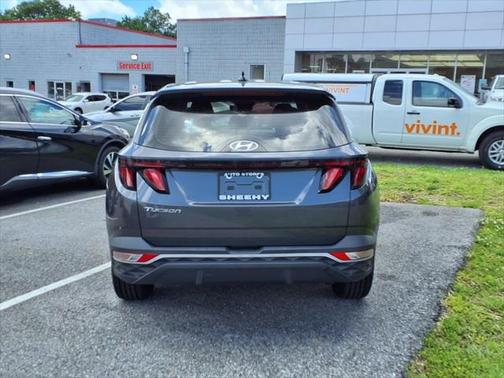 2022 Hyundai TUCSON SE