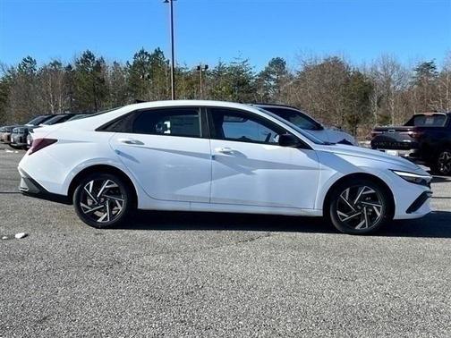 2025 Hyundai ELANTRA Sport