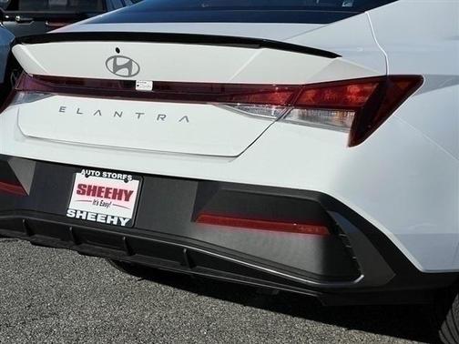 2025 Hyundai ELANTRA Sport