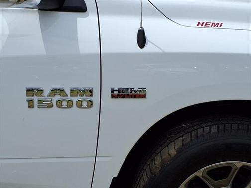 2017 RAM 1500 Limited Crew Cab 4x4 5'7' Box