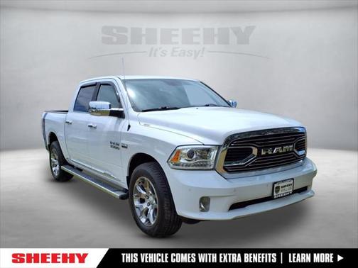 2017 RAM 1500 Limited Crew Cab 4x4 5'7' Box