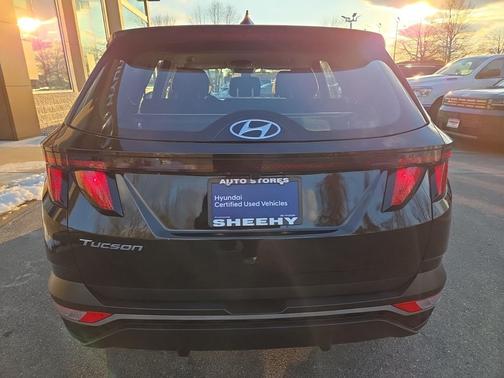 2022 Hyundai TUCSON SE