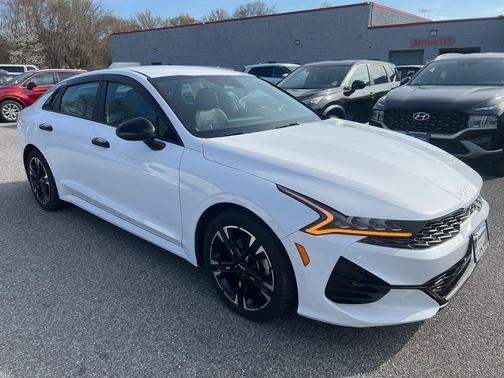 Glacial White Pearl 2022 Kia K5 GT-Line