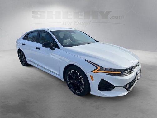 Glacial White Pearl 2022 Kia K5 GT-Line