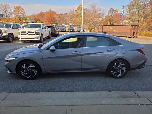 2025 Hyundai ELANTRA HEV Limited