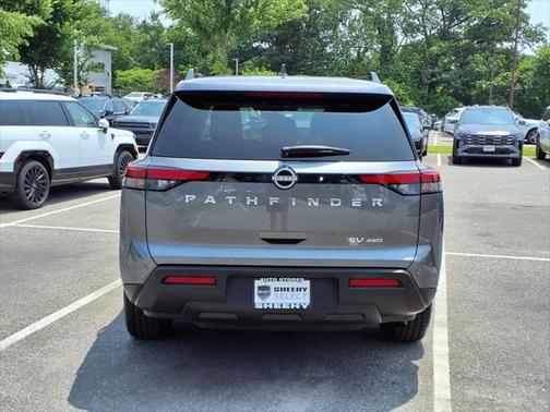 2024 Nissan Pathfinder SV 4WD