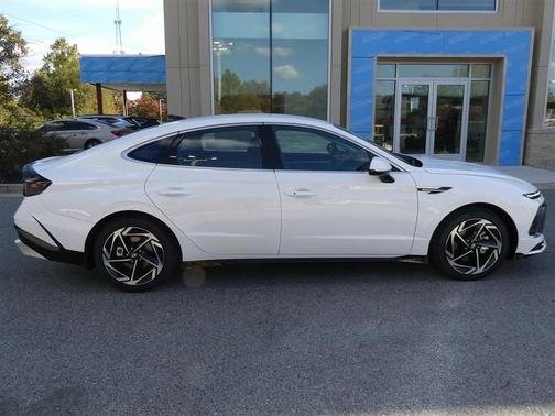 2026 Hyundai SONATA SEL