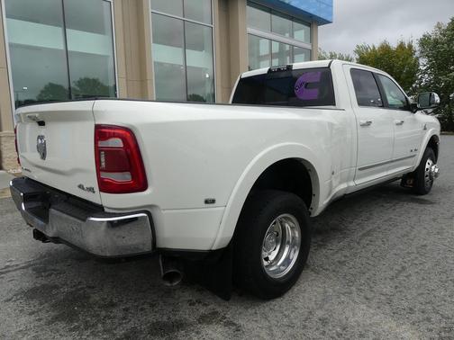 2019 RAM 3500 Limited Crew Cab 4x4 8' Box