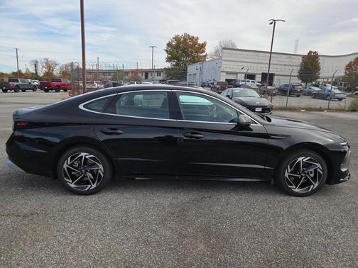 2026 Hyundai SONATA SEL