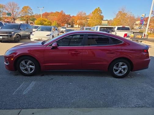 2022 Hyundai SONATA SE