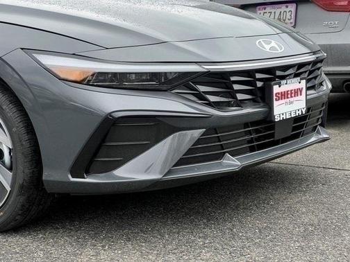 2025 Hyundai ELANTRA SEL