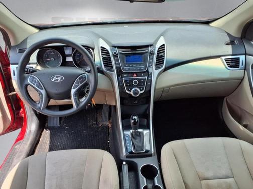 2017 Hyundai Elantra GT Base