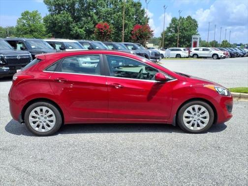 2017 Hyundai Elantra GT Base