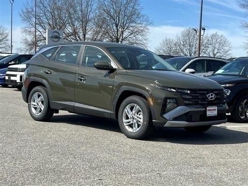 2025 Hyundai TUCSON SE