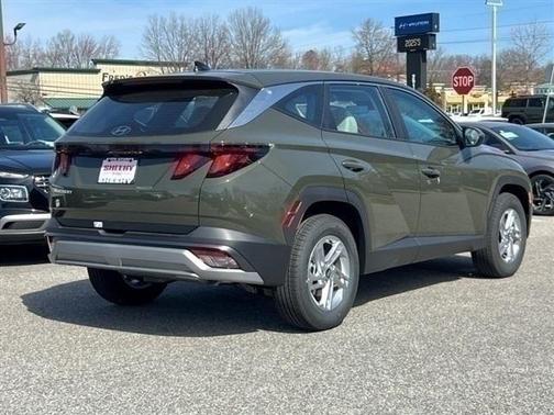 2025 Hyundai TUCSON SE