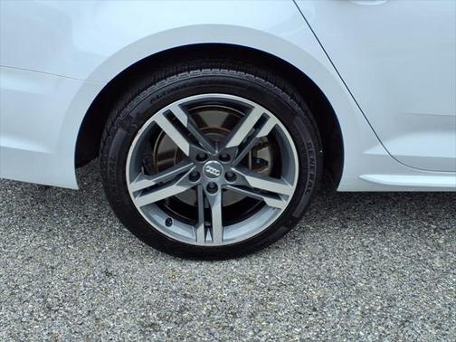 2018 Audi A4 2.0T Premium Plus