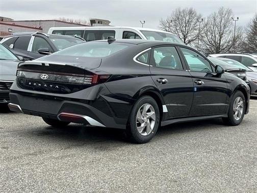 2025 Hyundai SONATA SE