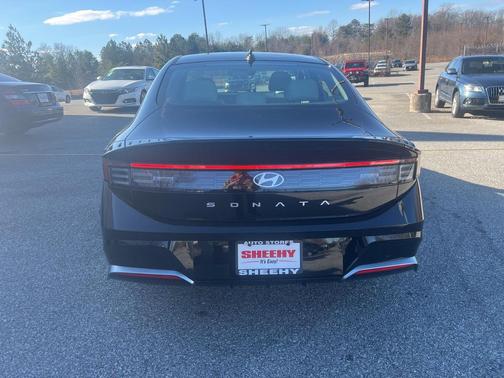 2026 Hyundai SONATA SEL