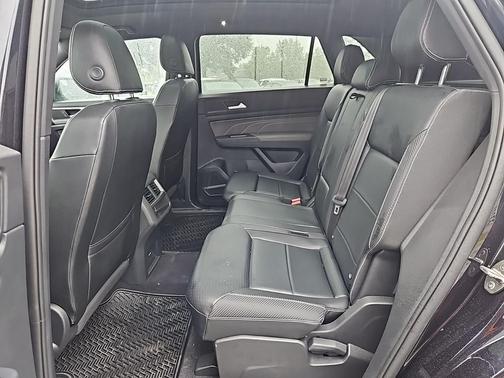 2021 Volkswagen Atlas Cross Sport 3.6L V6 SE w/Technology R-Line
