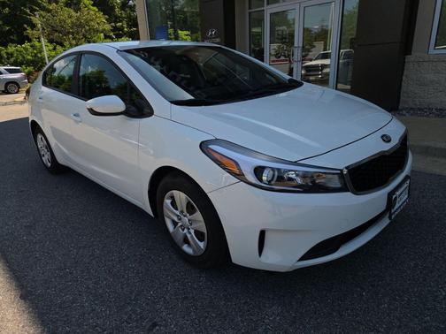 Clear White 2017 Kia Forte LX