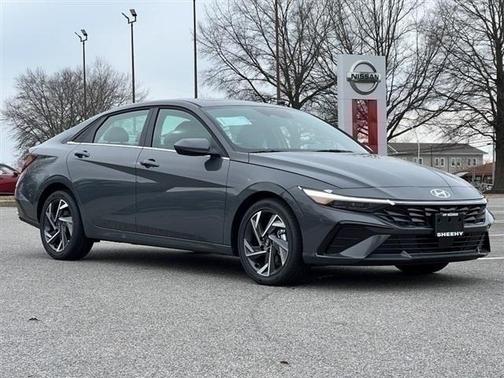 2025 Hyundai ELANTRA SEL