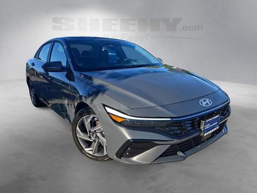 2025 Hyundai ELANTRA SEL
