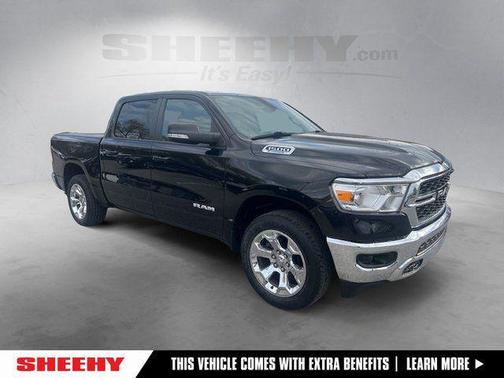 Diamond Black Crystal Pearlcoat 2022 RAM 1500 Big Horn/Lone Star