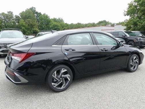 2025 Hyundai ELANTRA HEV Limited