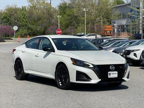 2023 Nissan Altima SR Intelligent AWD