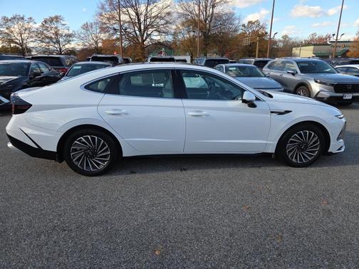 2025 Hyundai SONATA Hybrid Limited