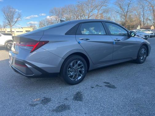 2026 Hyundai ELANTRA HEV Blue