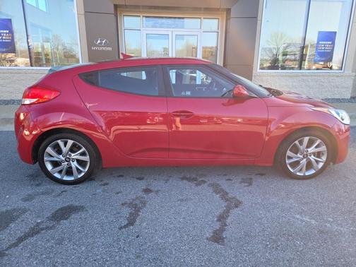 2016 Hyundai Veloster Base