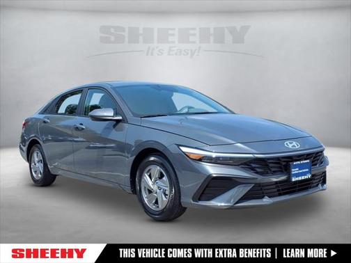 2025 Hyundai ELANTRA SE