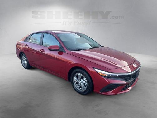 2025 Hyundai ELANTRA SE